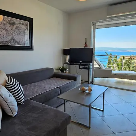 Doris دْغاماي